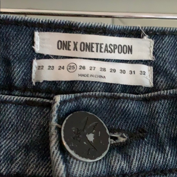 One teaspoon shorts - Picture 3 of 4